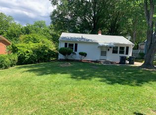1118 Easton Rd, Greensboro, NC 27405