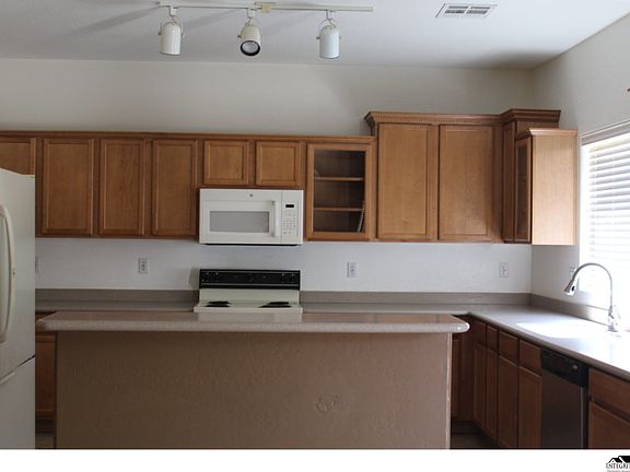2nd image of 116 N Silverwood Dr