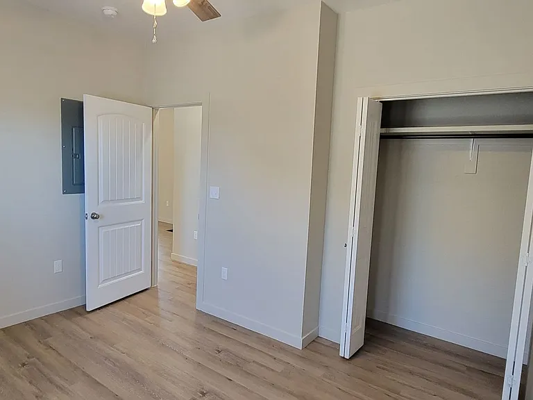 2412 E 14th St #2 — Photo 10