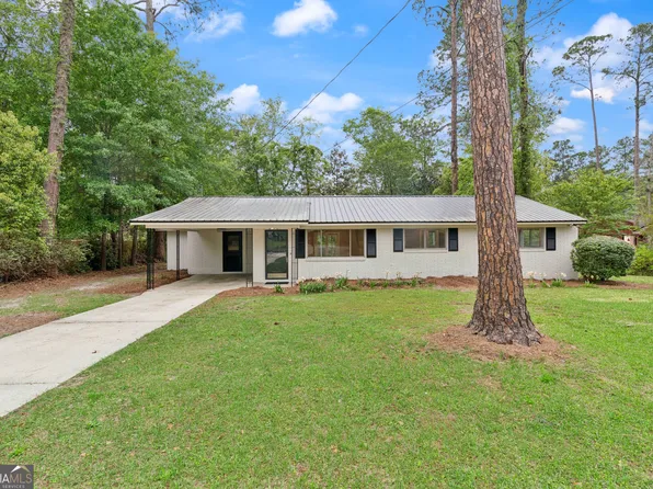 147 Greenwood St, Jesup, GA 31545