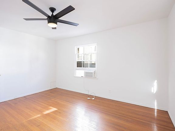 5th image of 133 S Croft Ave APT 1