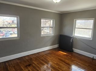124 Summerlee Ave #3, Oak Hill, WV 25901