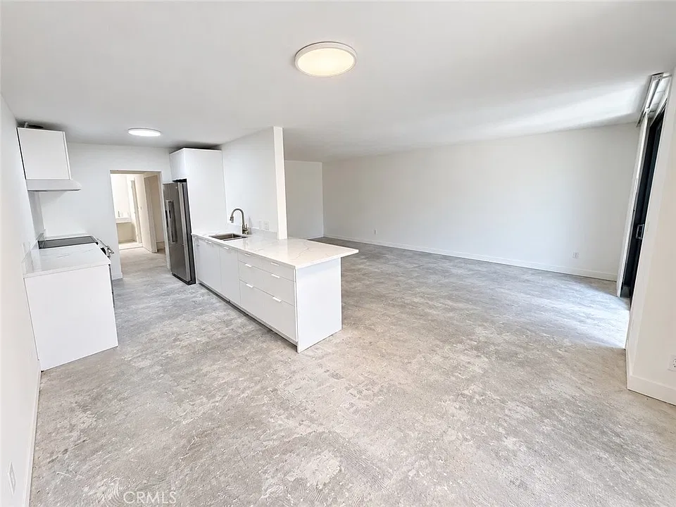 7300 Franklin Ave #355