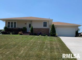 3200 Tower Ct, Clinton, IA 52732