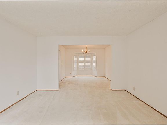 3rd image of 1170 Devlin Court