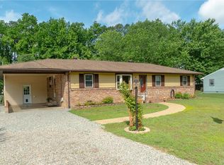 8227 Lansdowne Rd, Mechanicsville, VA 23116