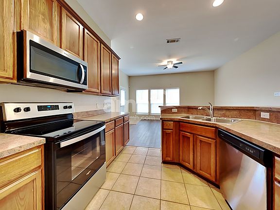 4th image of 103 Harvest Hill Ln