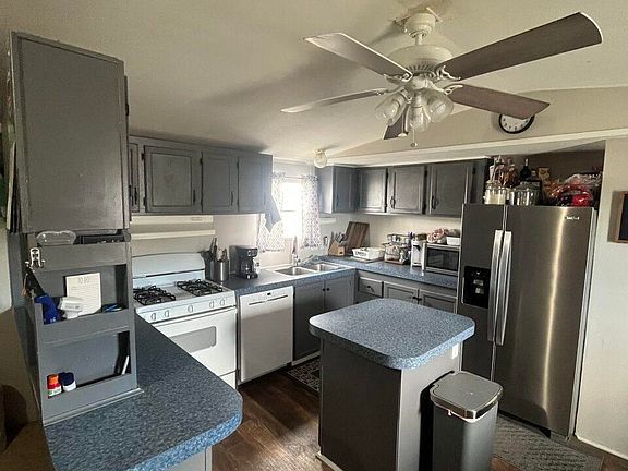 5th image of 1272 W Lyon St Space 8