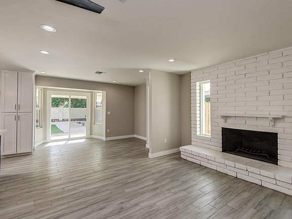 5th image of 531 E Muriel Dr