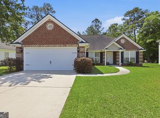 1209 Peacock Trl, Hinesville, GA 31313