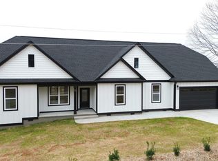 195 Dean Ave, Inman, SC 29349