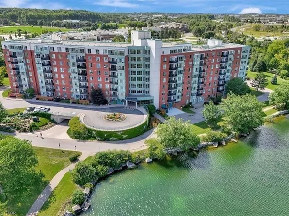 30 Blue Springs Dr #706, Waterloo, ON N2J 4T2