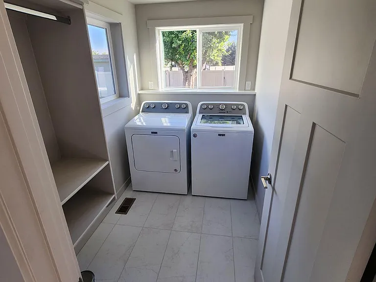 5160 S Greenacres Pl — Photo 19