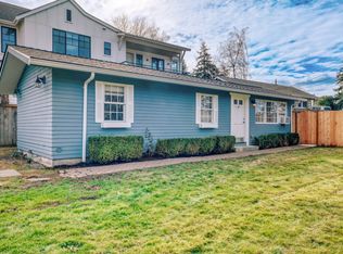 2405 63rd Ave SE, Mercer Island, WA 98040