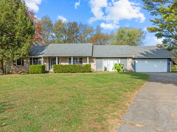 1260 McCroskey Dr, Mount Sterling, KY 40353