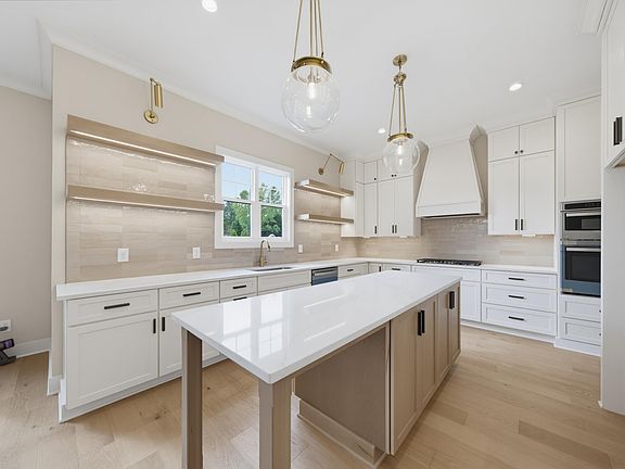 4th image of 1123 Dovefield Ln