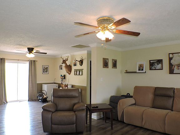 5th image of 3250 Osborne Rd