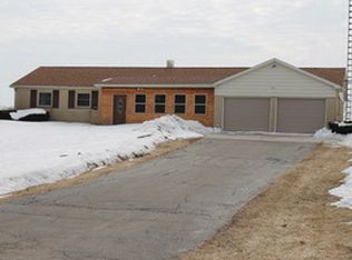 345 W Park St, Sheridan, IL 60551