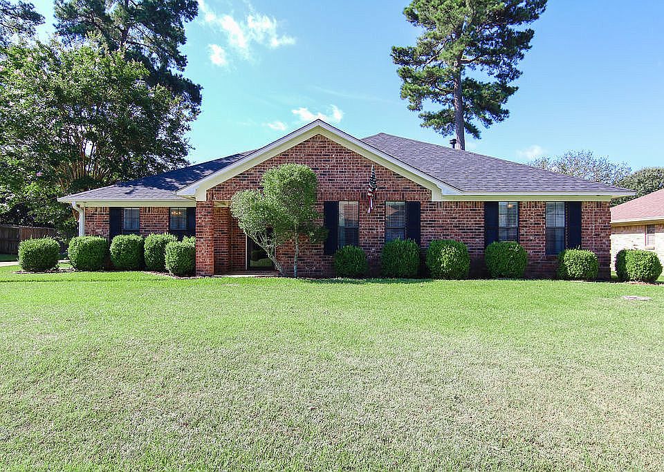 1st image of 207 Larkspur Ln