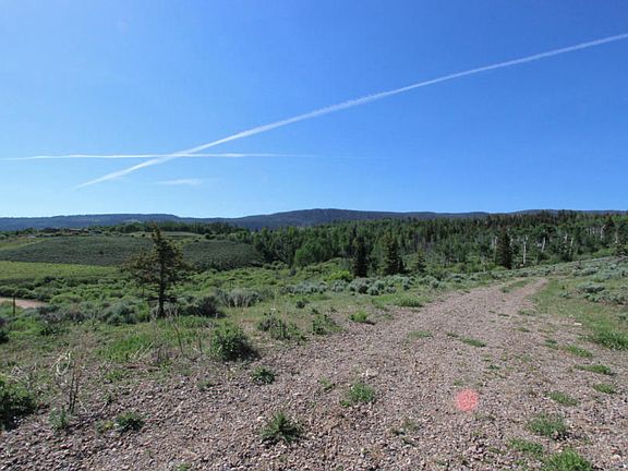 3rd image of 1075 County Rd 192