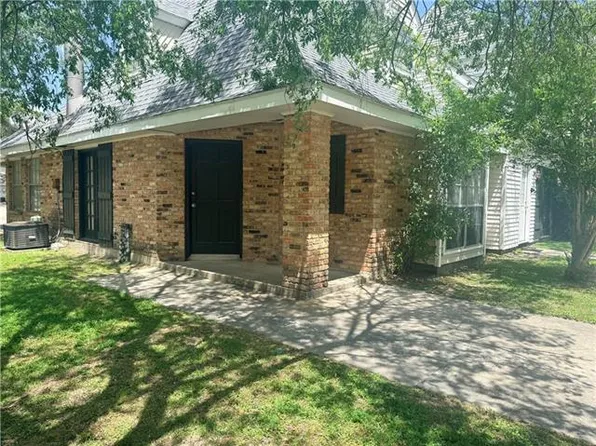 1500 Richmond Dr, Slidell, LA 70458