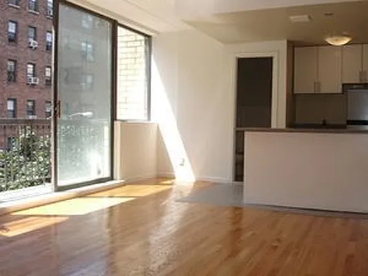 Rented by Bahar Management | media 13