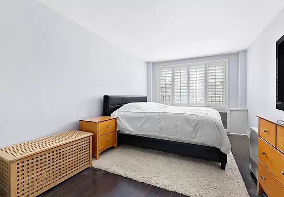 3rd image of 435 E 77th St APT 12C
