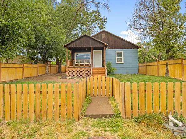 224 E 2nd St, Parachute, CO 81635