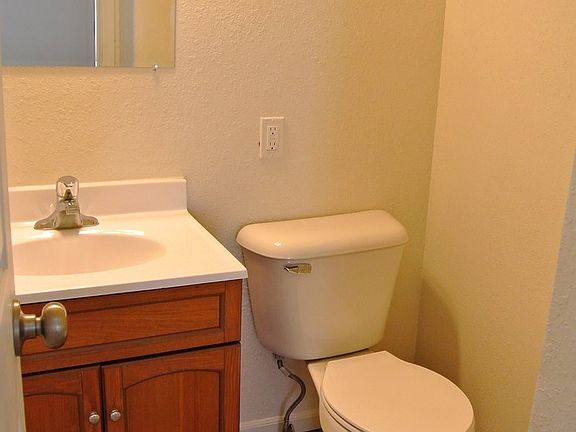 4th image of 1510 1st Ave SE #1