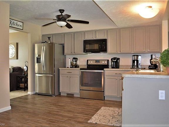 5th image of 5623 Saint Thomas Ln #75