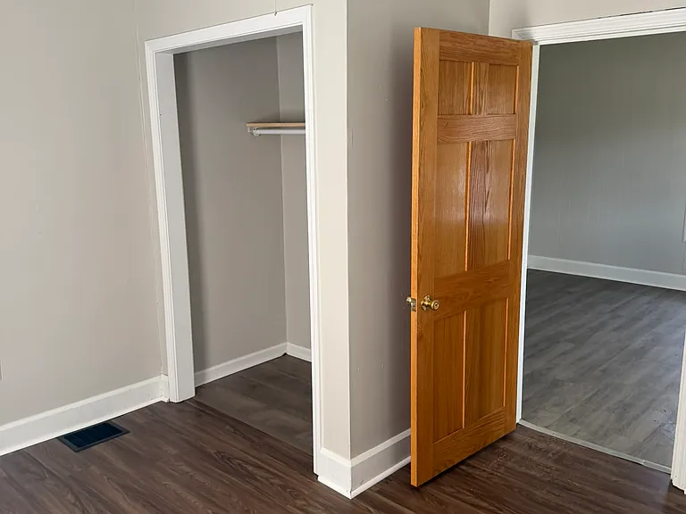 422 Wellington Ave — Photo 18
