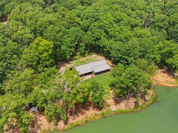 10050 Easton Rd, Mineral Point, MO 63660