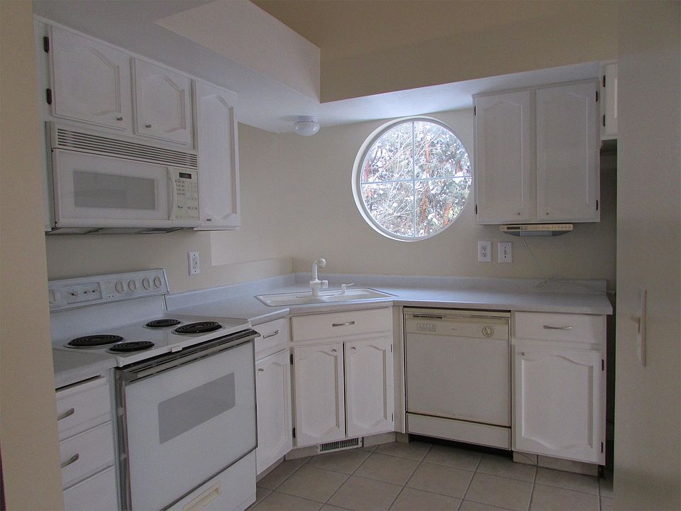 2nd image of 7612 S Quail Springs Cir