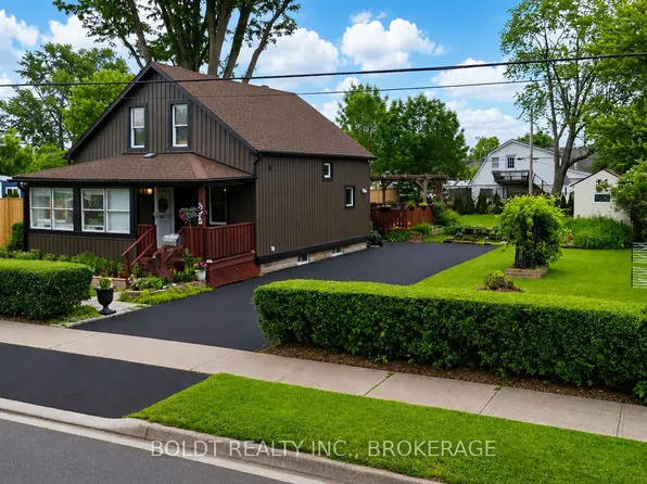 23 Torrance St, Fort Erie, ON L2A 4C3