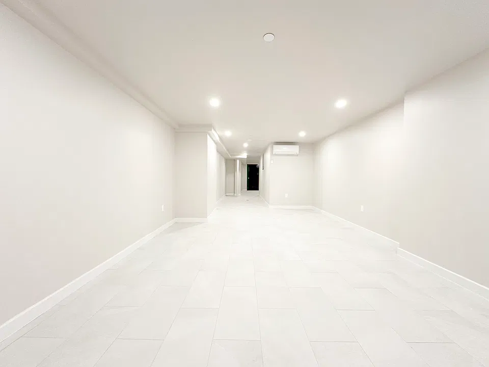 1666 Putnam Ave #1R