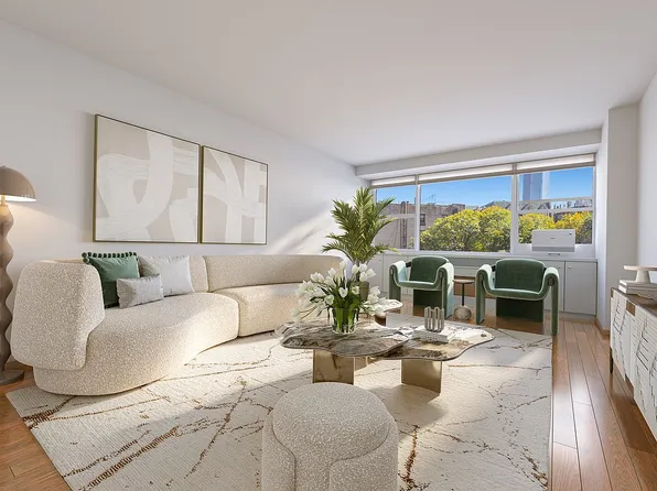 215 Park Row APT 4B, New York, NY 10038