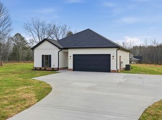 4140 Riley Creek Rd, Normandy, TN 37360