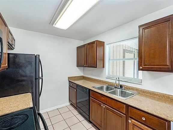 3rd image of 14221 Village View Dr