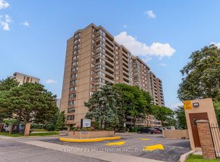 5 Lisa St #604, Brampton, ON L6T4T4