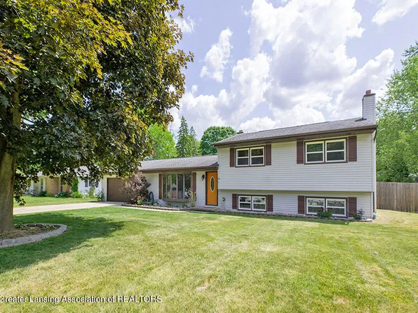 1818 Jeanne St, Holt, MI 48842