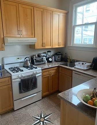 4th image of 1254 Taylor St APT 5