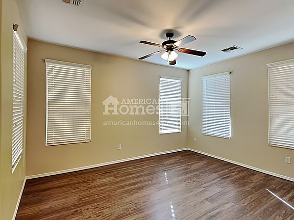 3rd image of 1092 S Storment Ln