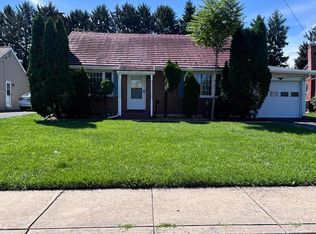 590 College Garden Dr, Kutztown, PA 19530