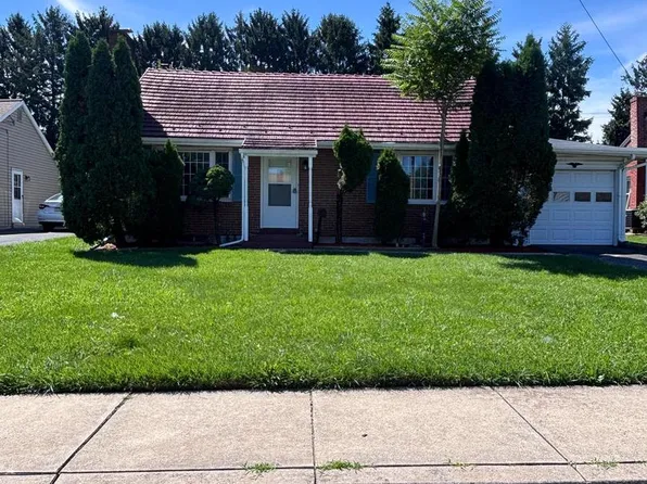 590 College Garden Dr, Kutztown, PA 19530