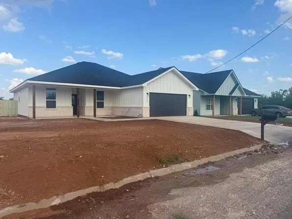 3004 Blum St, San Angelo, TX 76903