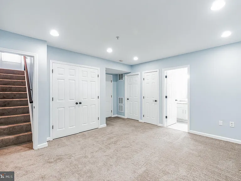 10329 Bridle Ct — Photo 3