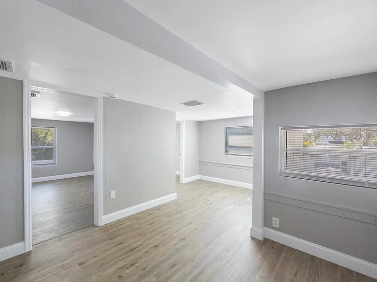 955 9th Ave S #A — Photo 4