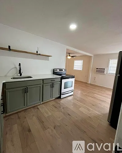 1 bed, 490 sqft, $1,350 — Photo 3
