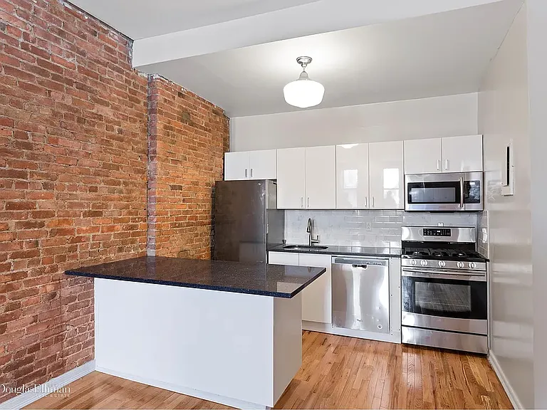 96 S Elliott Pl #1 — Photo 2
