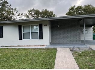 914 Saxon Blvd, Deltona, FL 32725